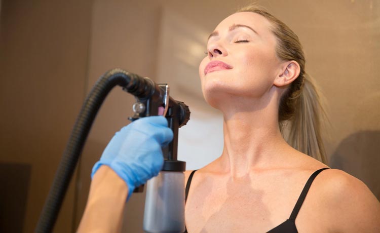 Get a Perfect Spray Tan at Home